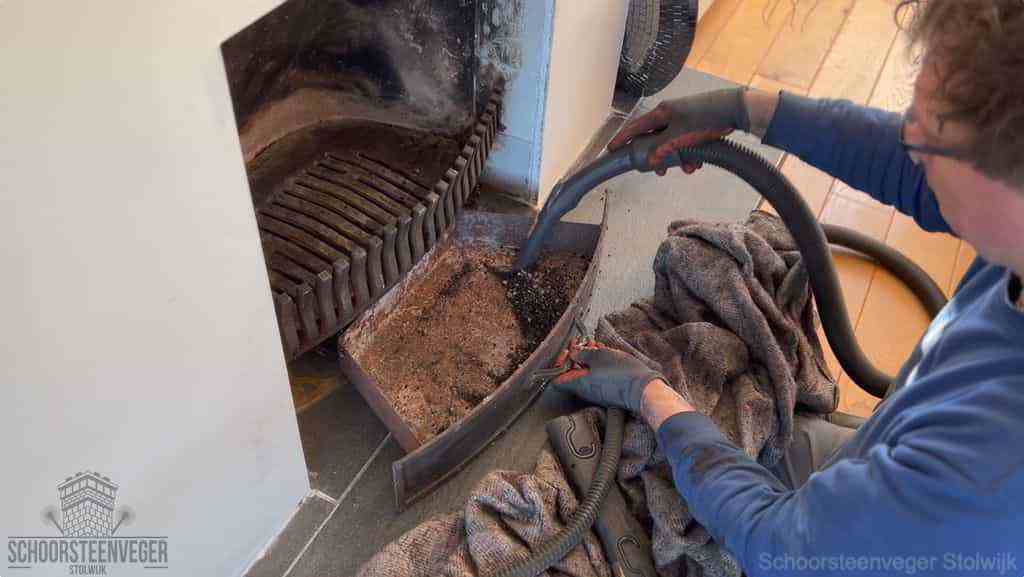 Prijs schoorsteenvegen Stolwijk schouw reinigen Prijs schoorsteenvegen Stolwijk schouw reinigen